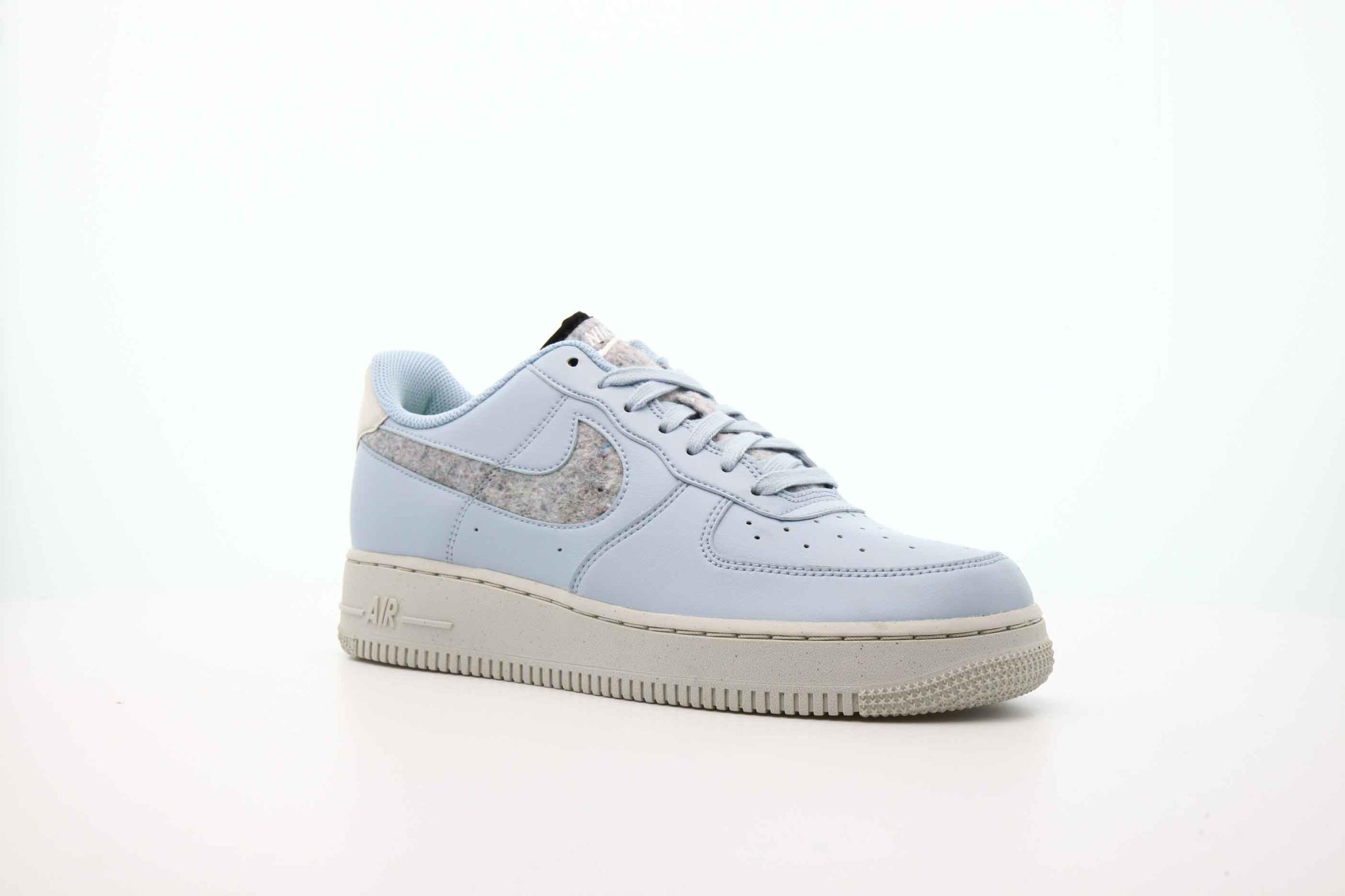 Nike WMNS AIR FORCE 1 '07 SE "ARMORY BLUE"
