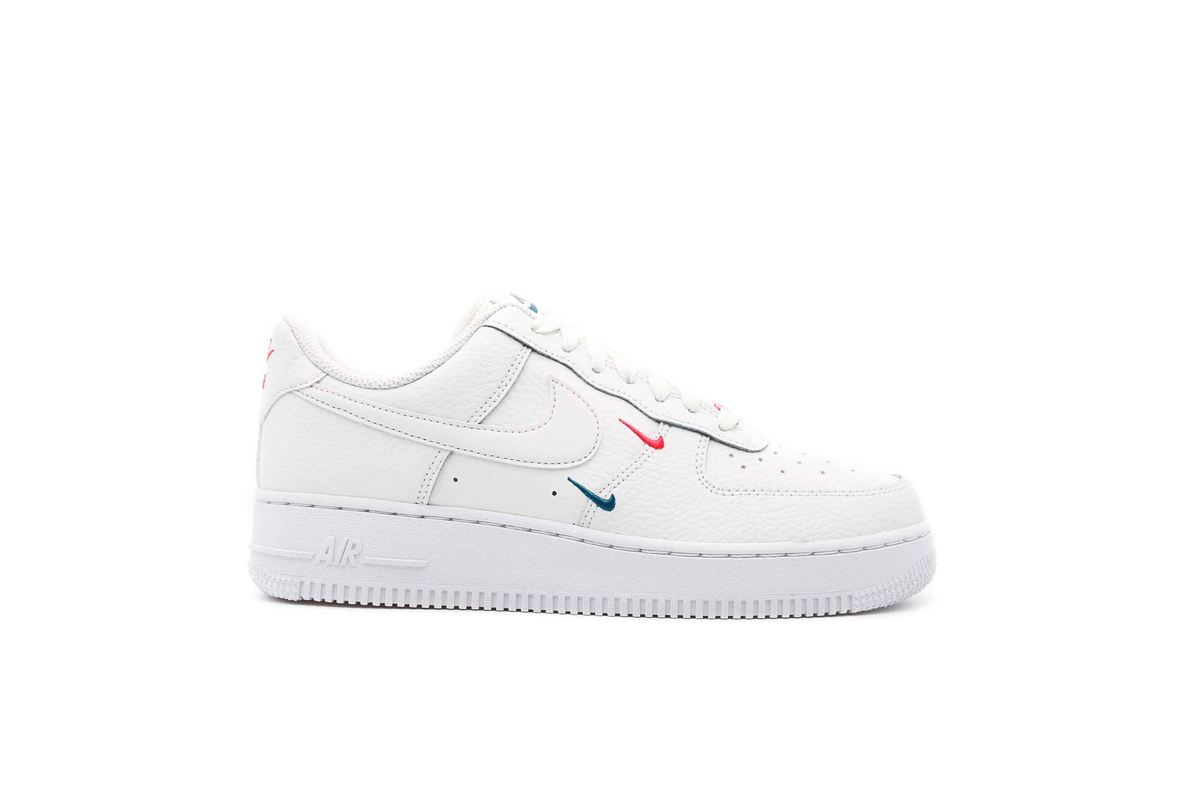 Nike WMNS AIR FORCE 1 '07 ESS "SUMMIT WHITE"