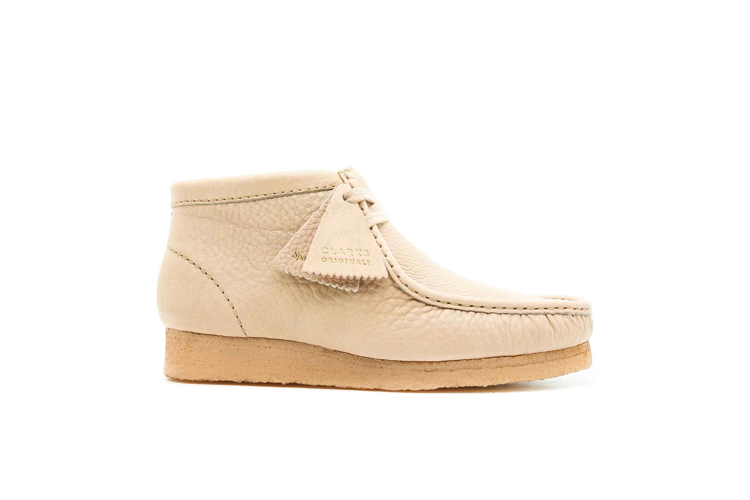 Clarks Originals x SPORTY AND RICH WALLABEE BOOT "OFF WHITE"