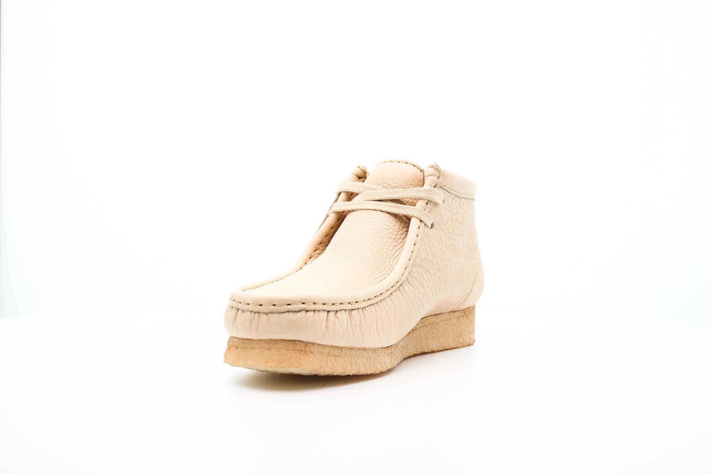 Clarks Originals x SPORTY AND RICH WALLABEE BOOT "OFF WHITE"