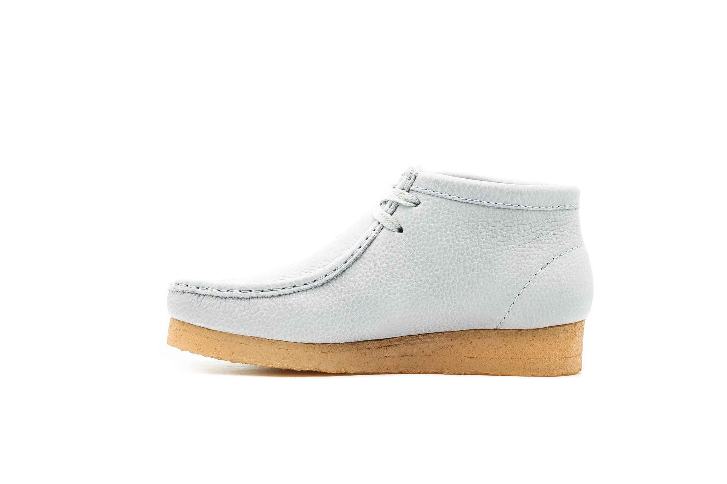 Clarks Originals x SPORTY AND RICH WALLABEE BOOT "LIGHT BLUE"
