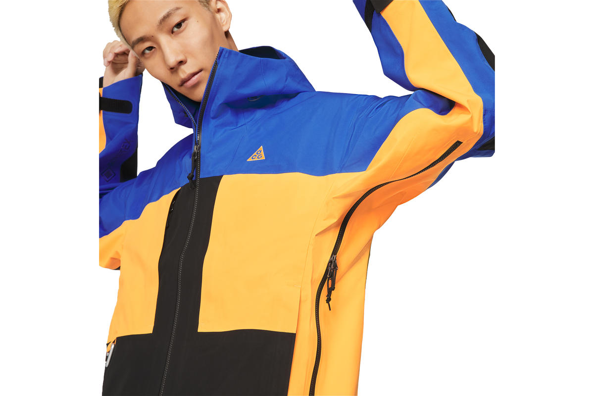 Nike ACG Misery Ridge Gore-Tex Jacket Hyper Royal - Image 4