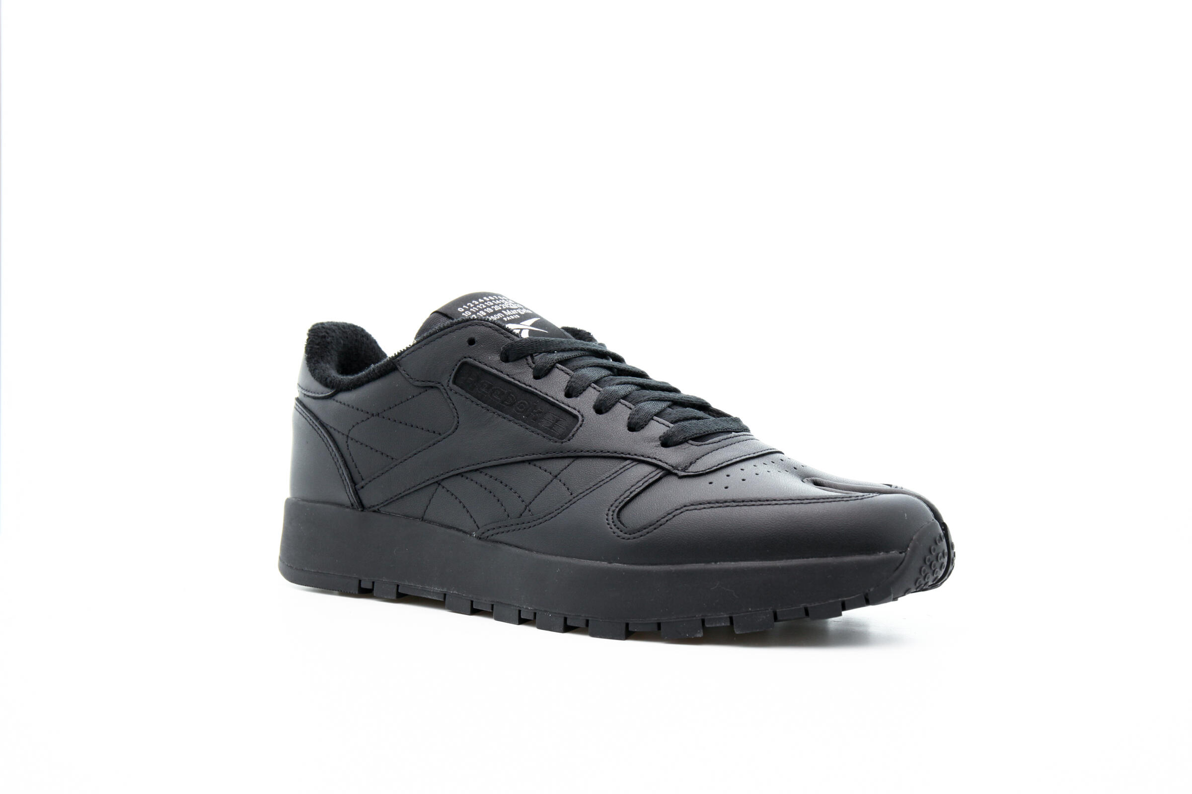 maison margiela x reebok project 0 classic leather tabi