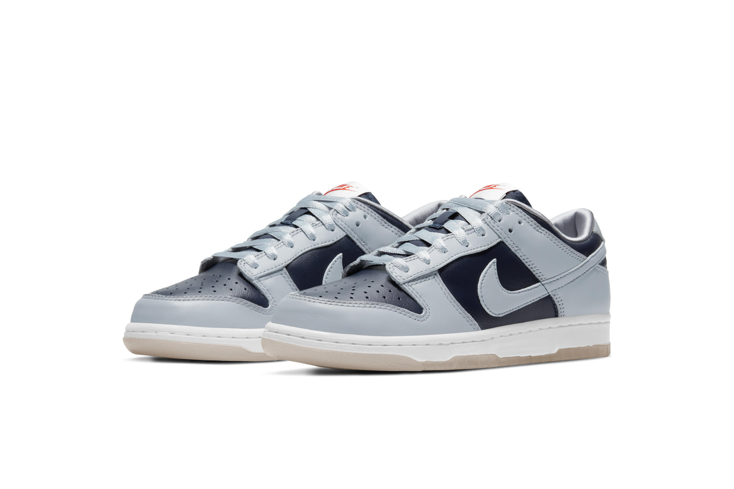 Nike WMNS DUNK LOW SP "WOLF GREY"