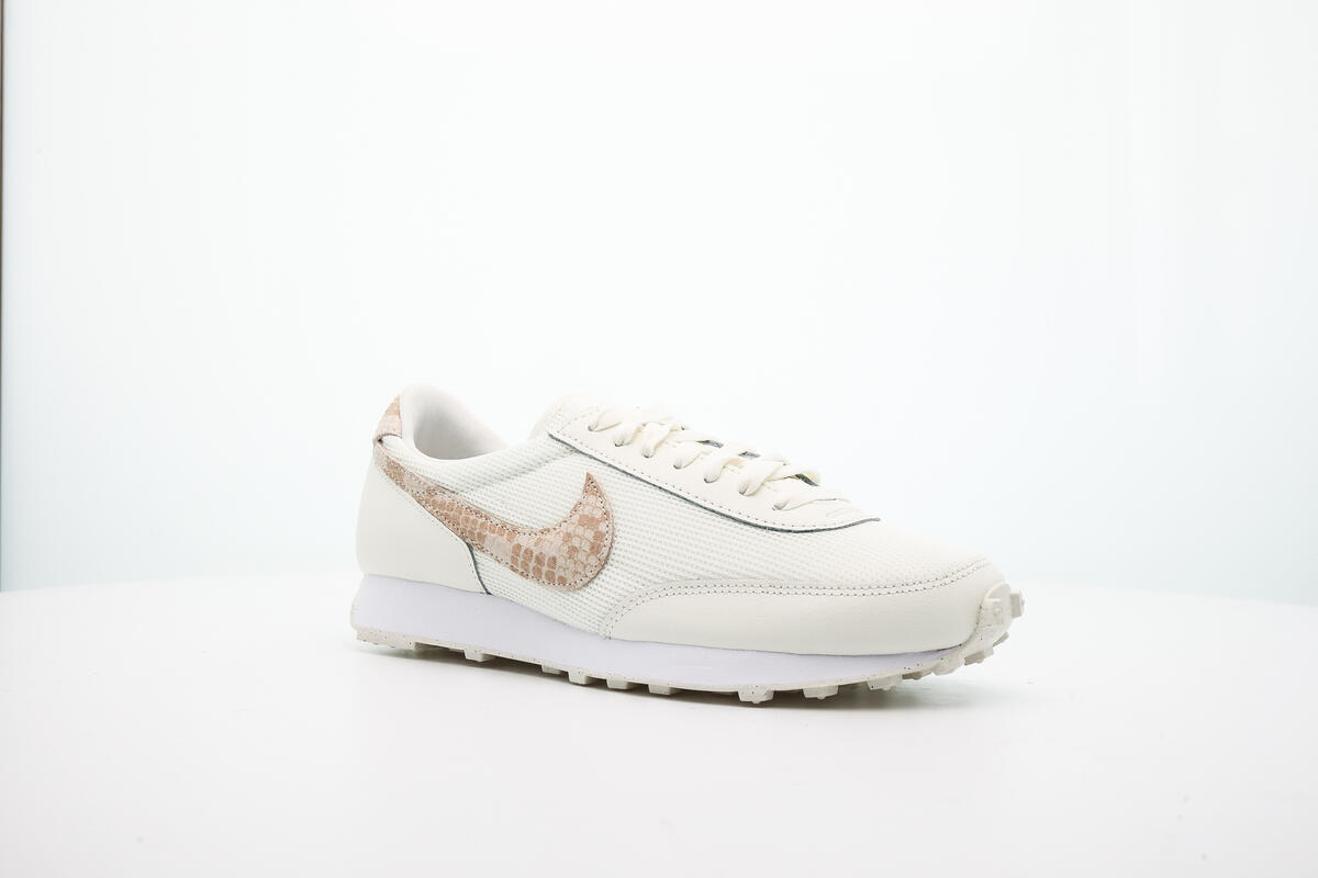 Nike Daybreak Sail/Beige/White (Women's) - Image 3