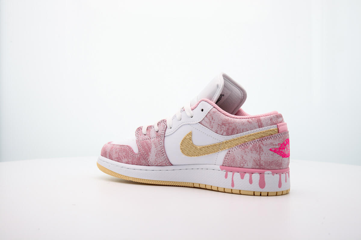 Air Jordan 1 Low 'Arctic Punch/Pale Vanilla-White' (GS) - Image 9