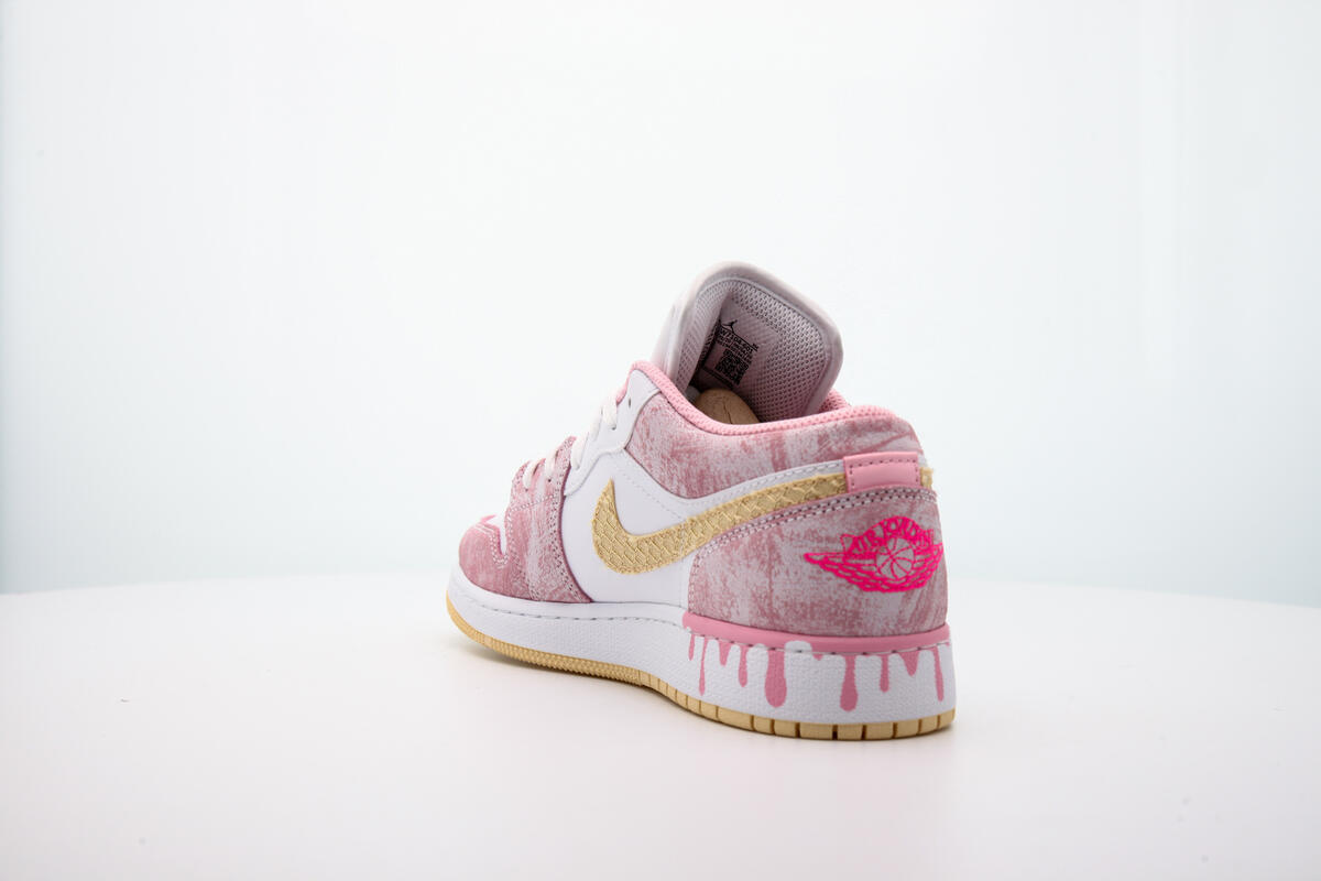 Air Jordan 1 Low 'Arctic Punch/Pale Vanilla-White' (GS) - Image 10