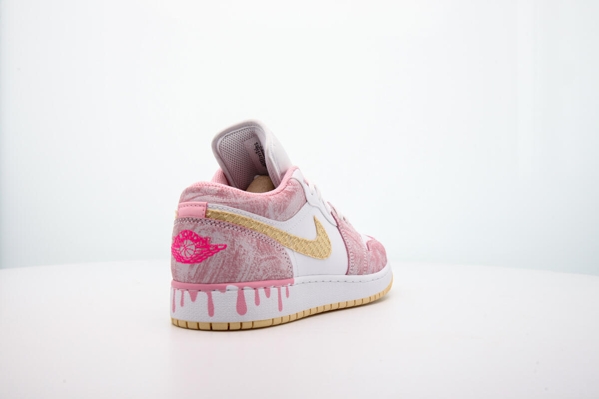 Air Jordan 1 Low 'Arctic Punch/Pale Vanilla-White' (GS) - Image 12