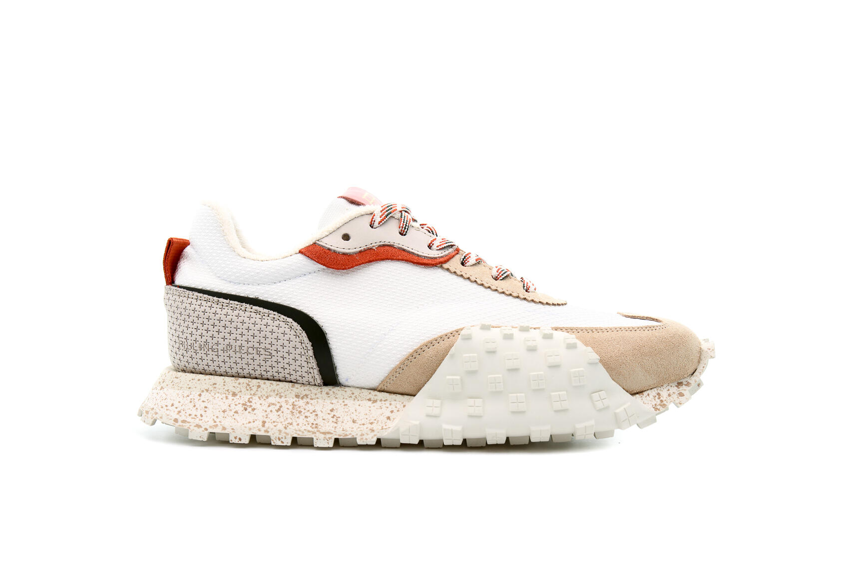 Filling Pieces CREASE RUNNER "WIND WHITE"