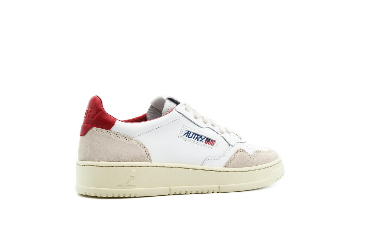 Autry Medalist Low 'Leat Red' (Women's) - Image 13