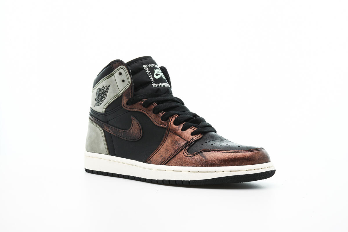 Air Jordan 1 Retro High OG Black / Starfish Mint - Light Army - Sail - Image 7
