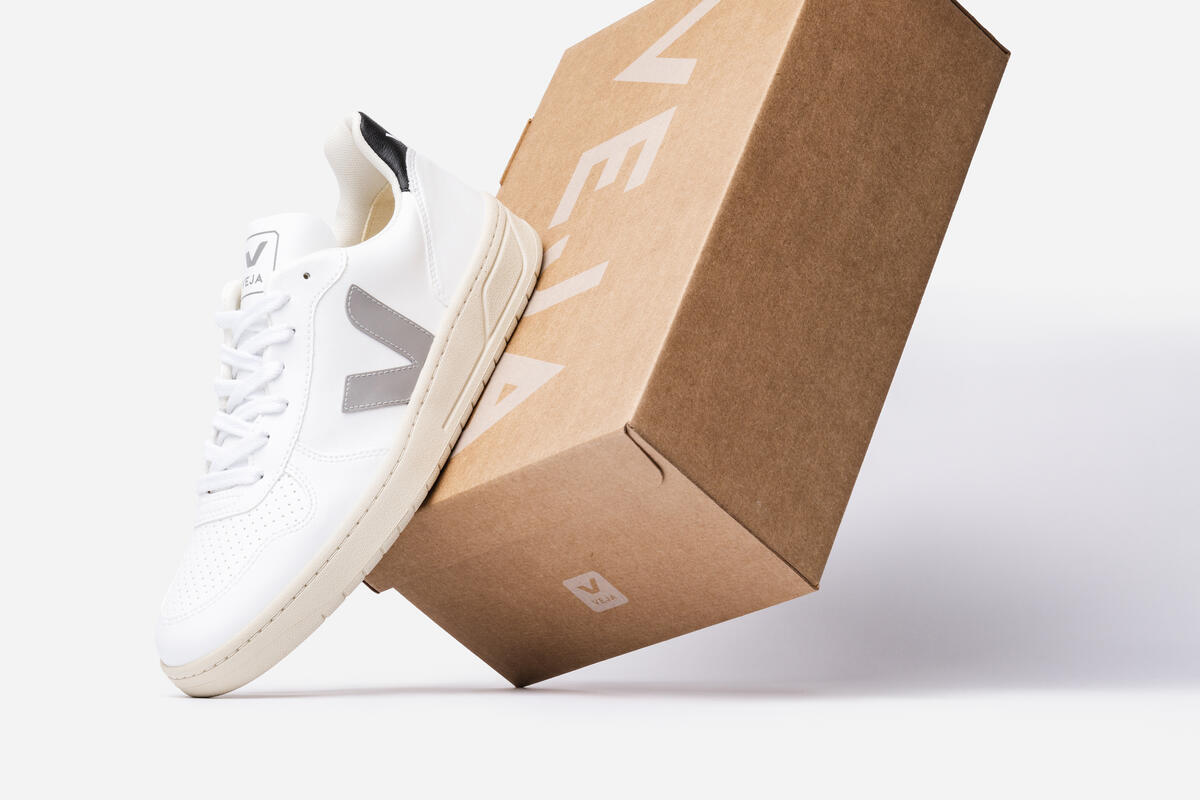 Veja V-10 CWL "White-Grey" - Image 14