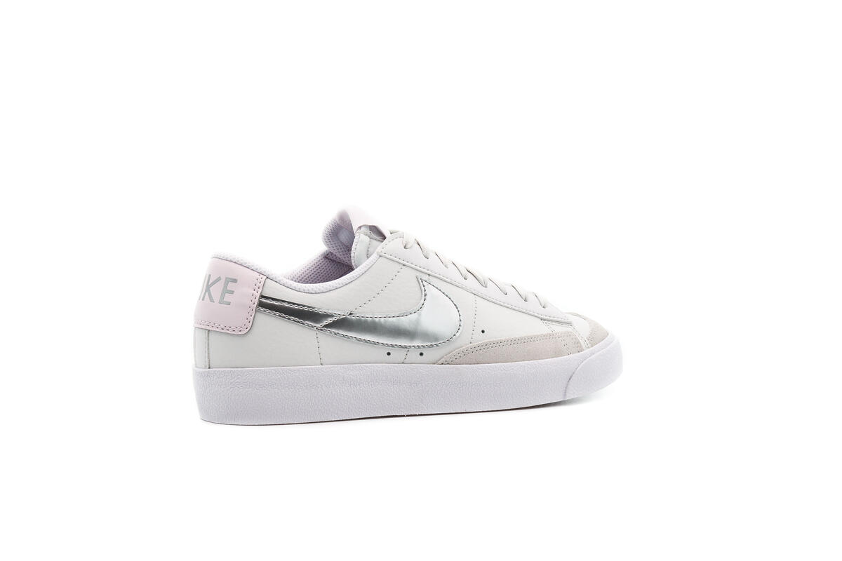 nike blazer low platinum