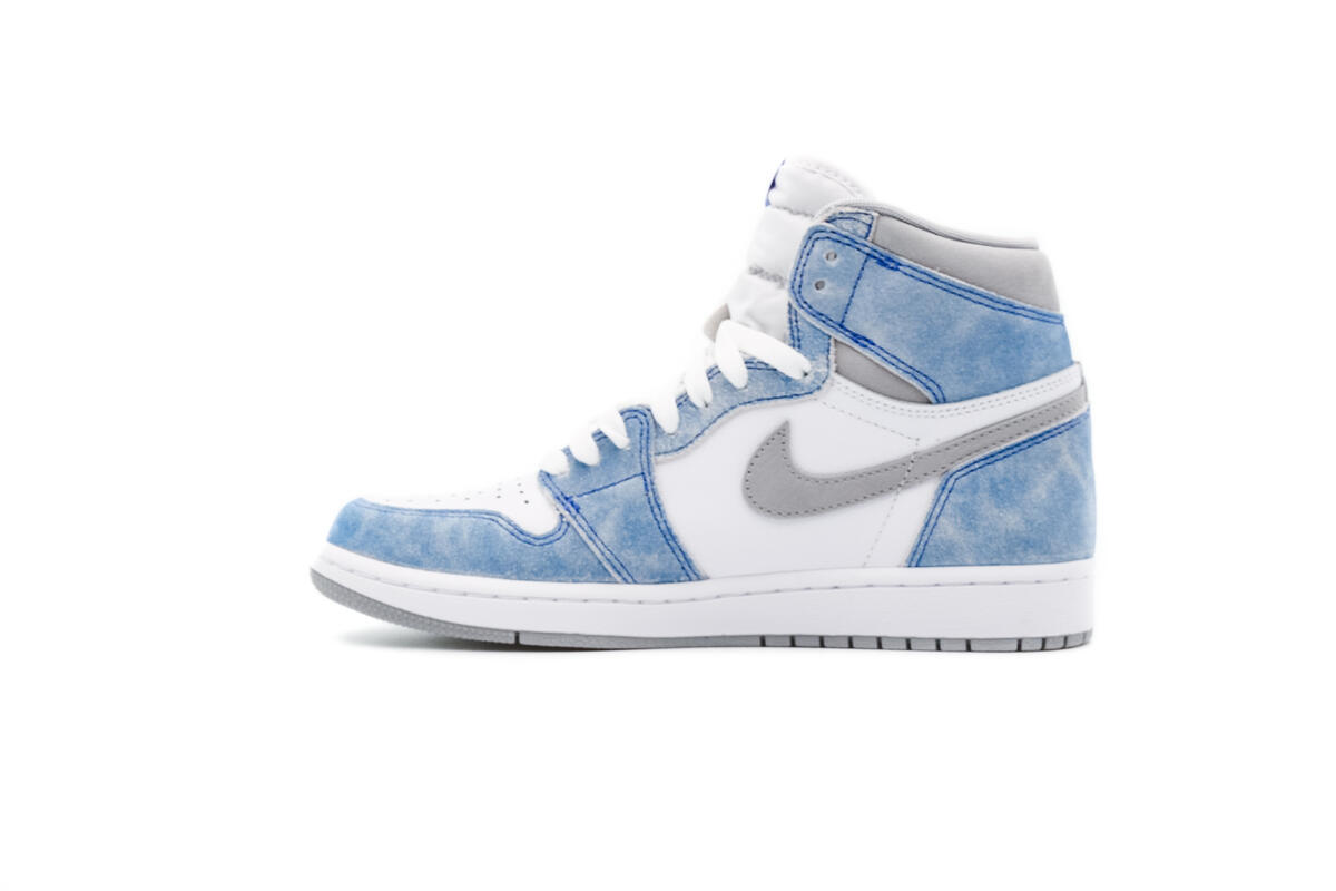 Air Jordan 1 High 'Hyper Royal' - Image 17