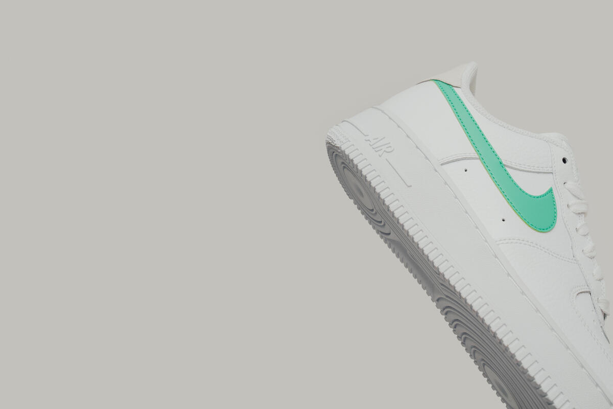 Nike WMNS Air Force 1`07 - White / Green Glow / Light Bone - Image 20