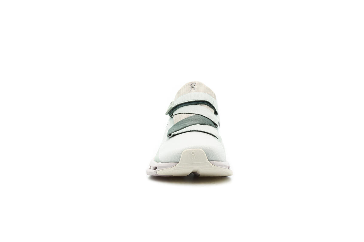 ON Running WMNS Cloudnova WRAP "Leaf" - Image 11