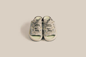 Nike OFFLINE 2.0 "LIGHT BONE"