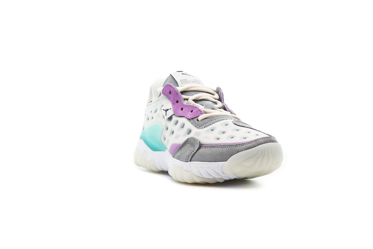 Air Jordan Delta 2 'Platinum Tint' - Image 4