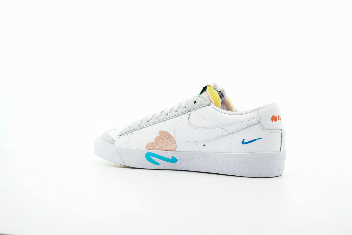 Nike x MAYUMI YAMASE FLYLEATHER BLAZER x Mayumi Yamase Mens Flyleather Blazer Low '77 Shoes 'White' - Image 24