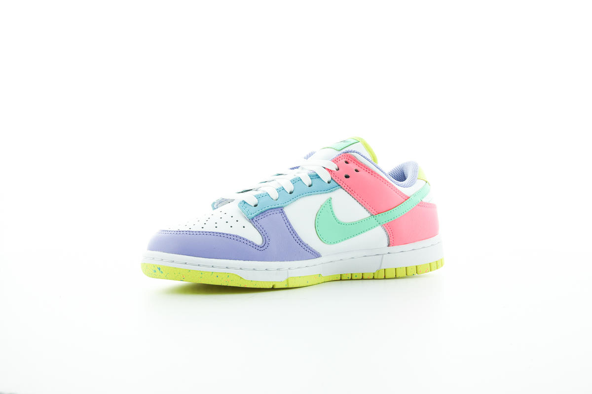 Nike WMNS DUNK LOW SE 