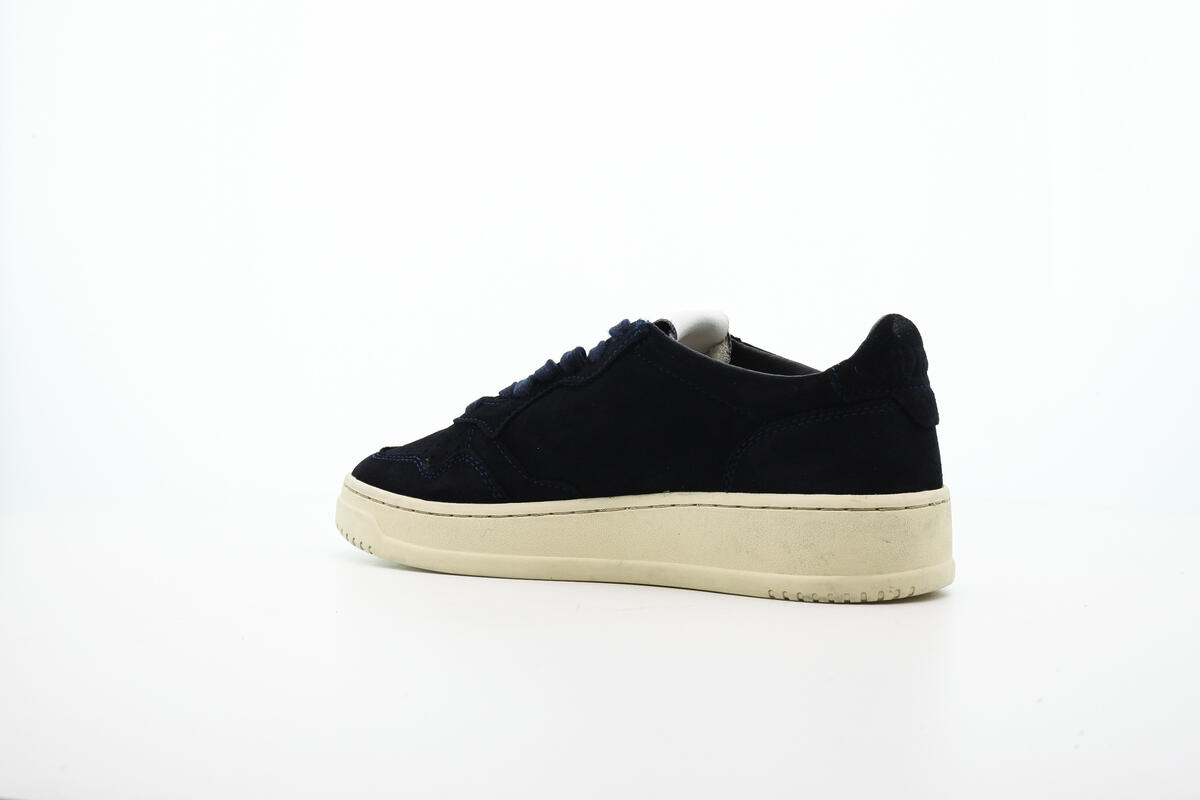 Autry Medalist Low - Image 9