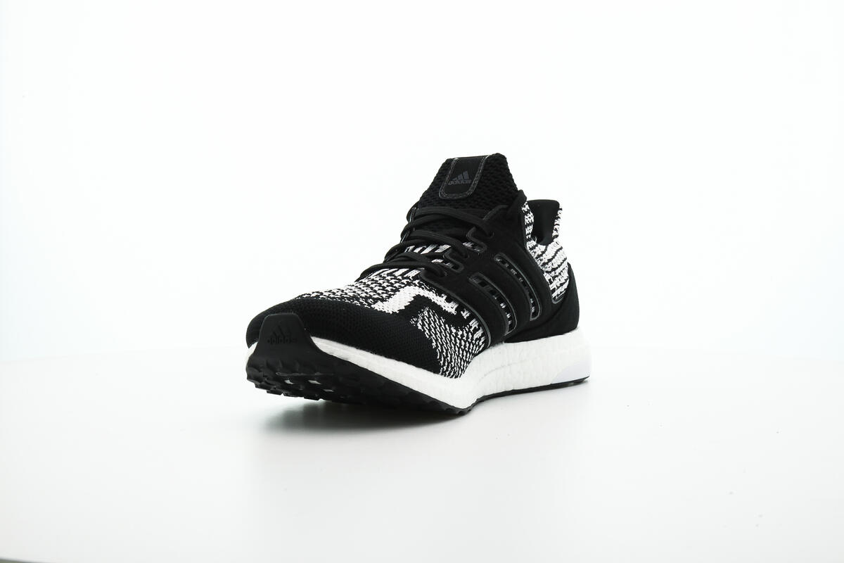 Adidas UltraBoost 5.0 DNA Oreo - Image 13