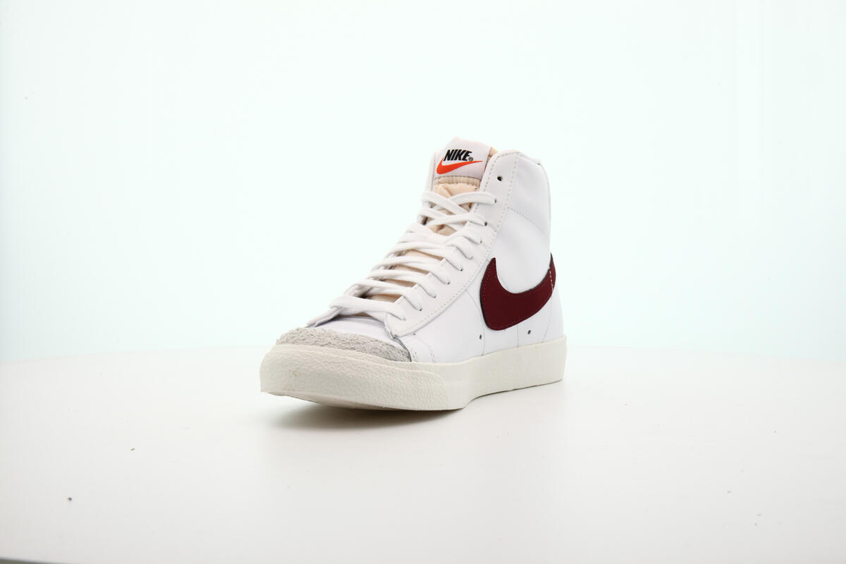 Nike Blazer Vintage - White / Red - Image 18