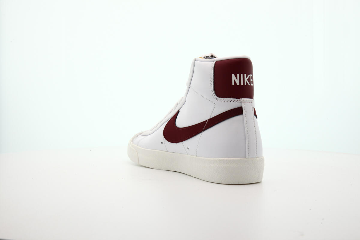 Nike Blazer Vintage - White / Red - Image 22
