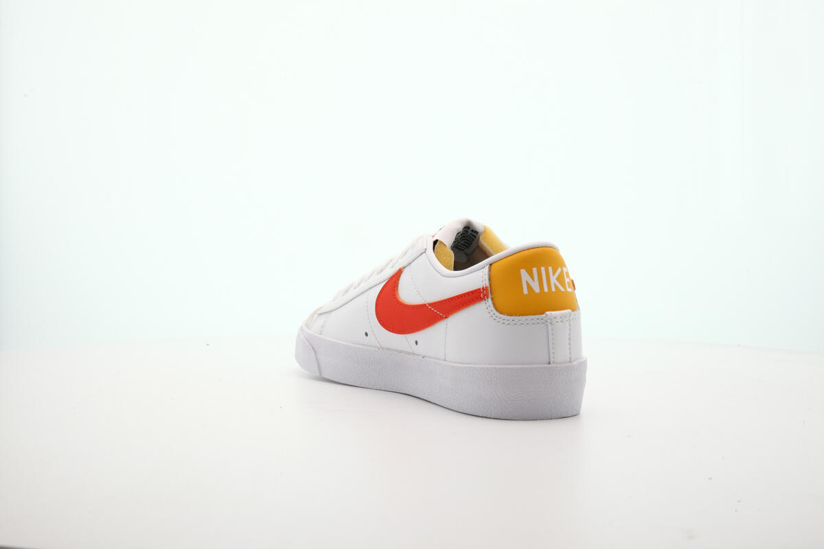 Nike W Blazer Low 77 (Weiss) (Women's) - Image 16