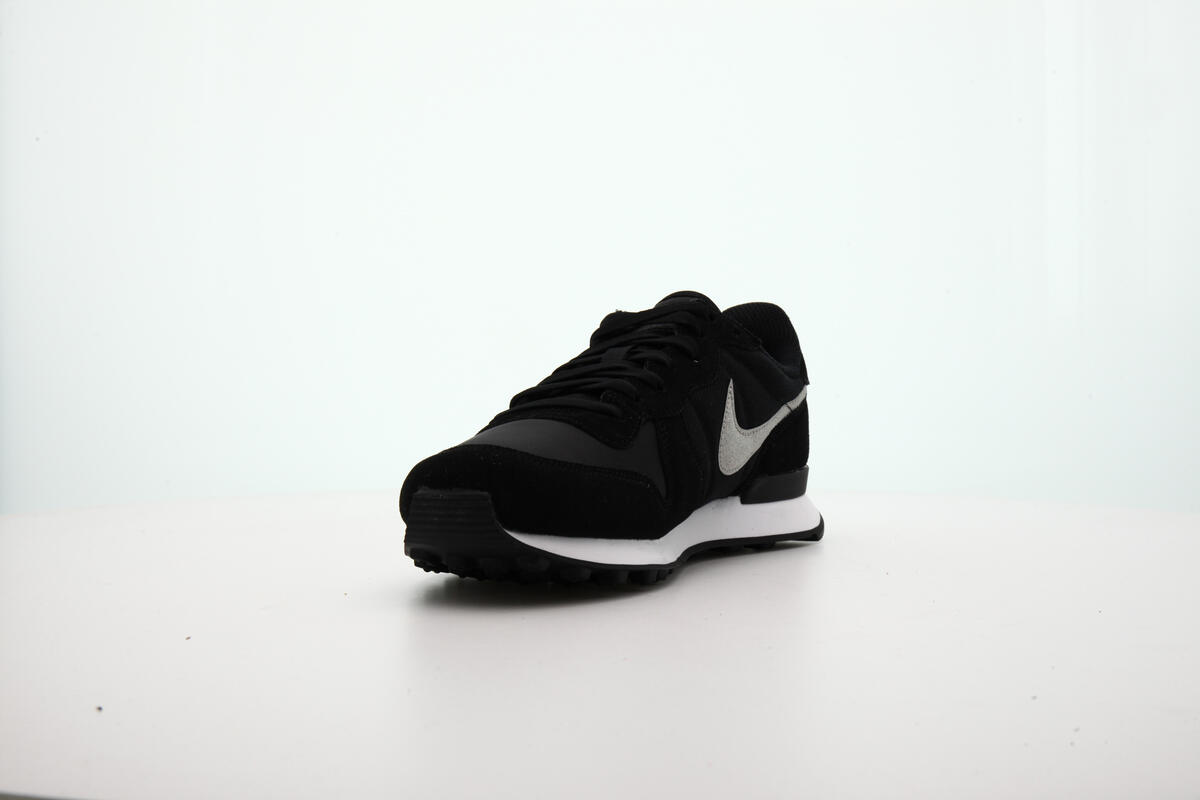 Nike Internationalist (Women's) - Image 12