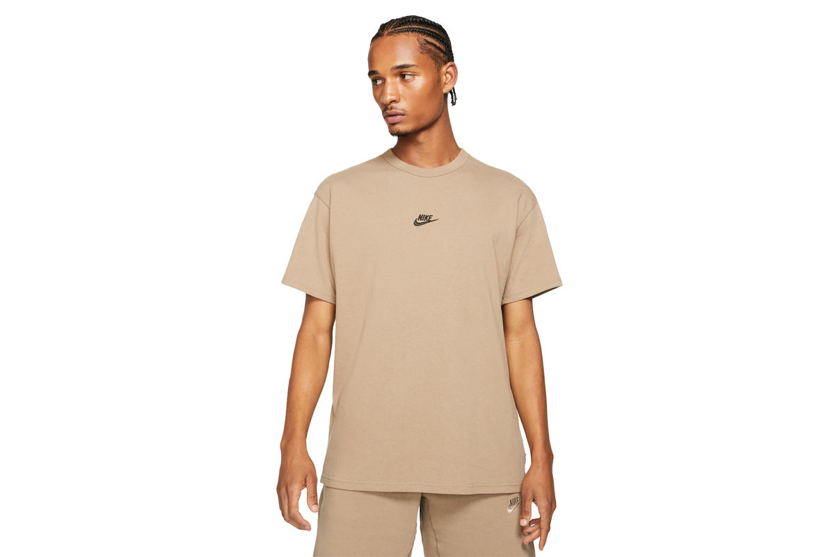Nike Premium Essential Tee - Image 2
