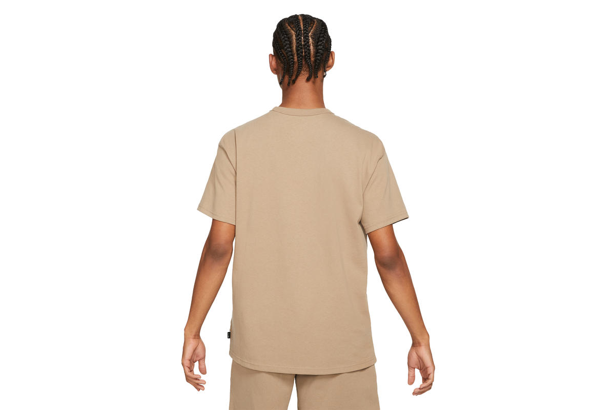 Nike Premium Essential Tee - Image 3