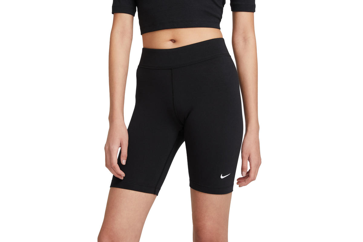 nike crop top and biker shorts