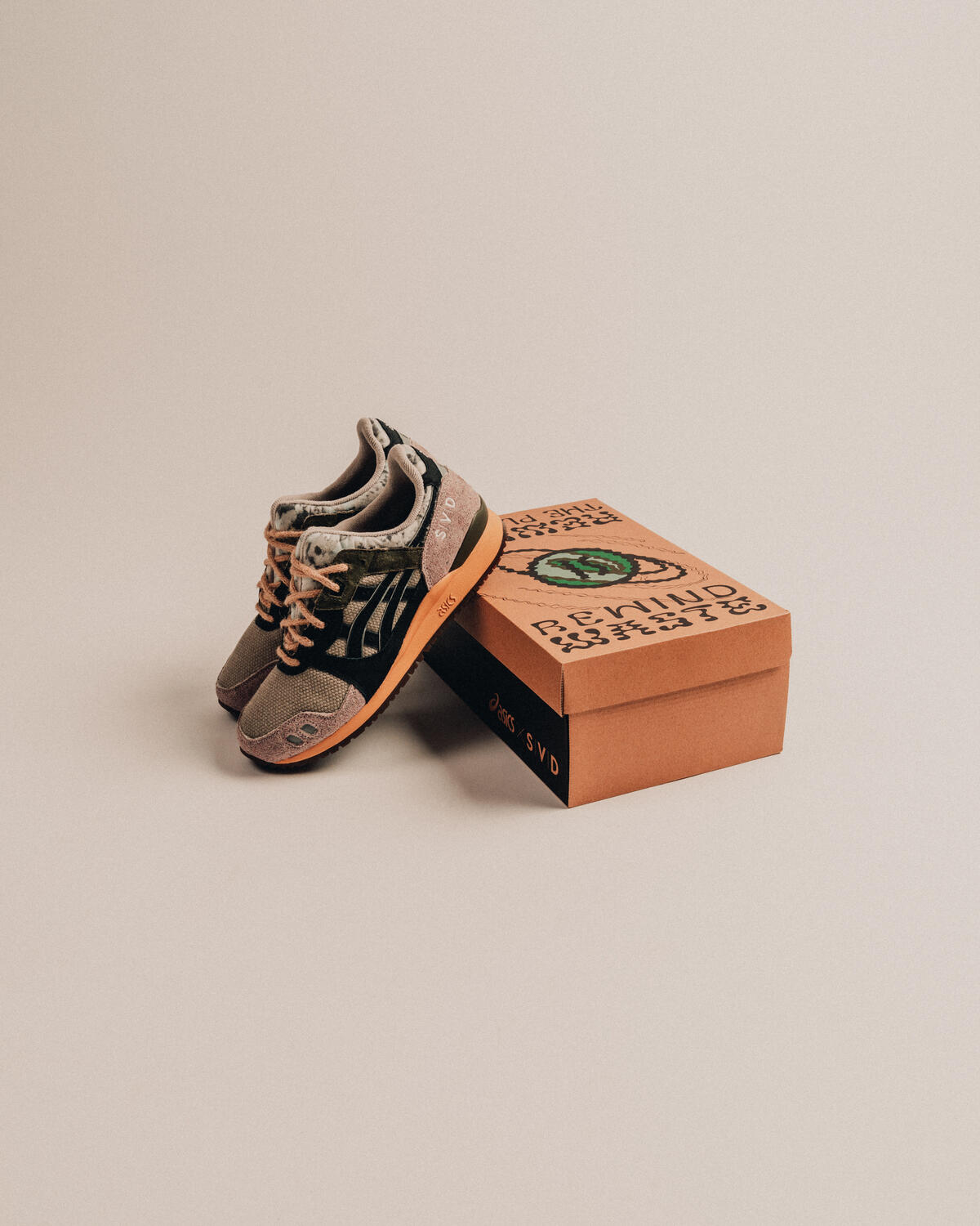 Asics x Sivasdescalzo Mens Gel-Lyte III OG Shoes 'Beige/Black' - Image 28