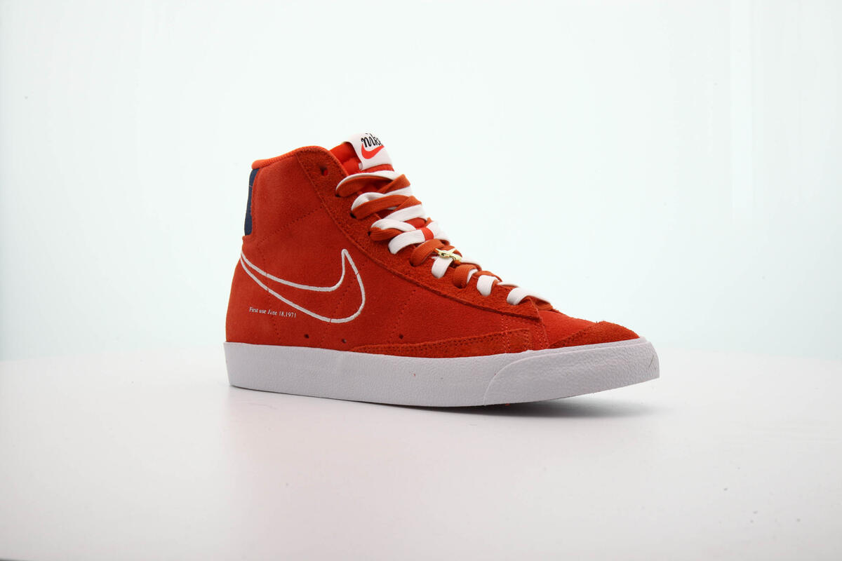Nike Blazer Mid '77 Orange - Image 3