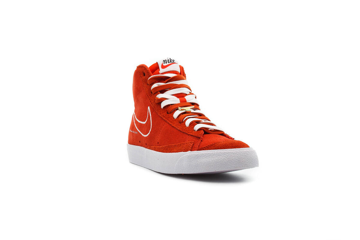 Nike Blazer Mid '77 Orange - Image 4