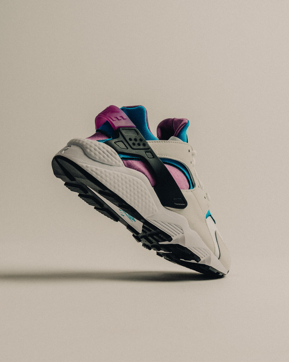 Nike Mens Air Huarache Shoes 'White/Aquatone' - Image 33