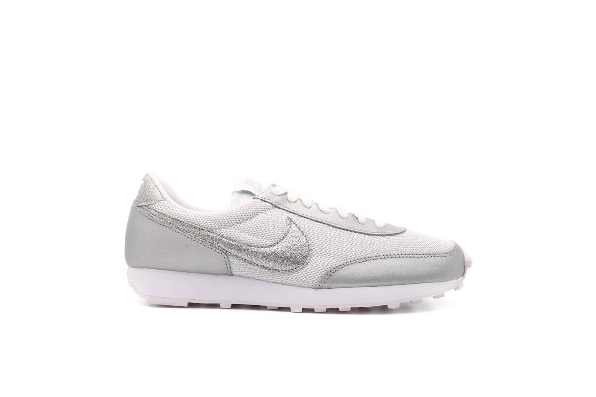 Nike WMNS Dbreak - Image 2