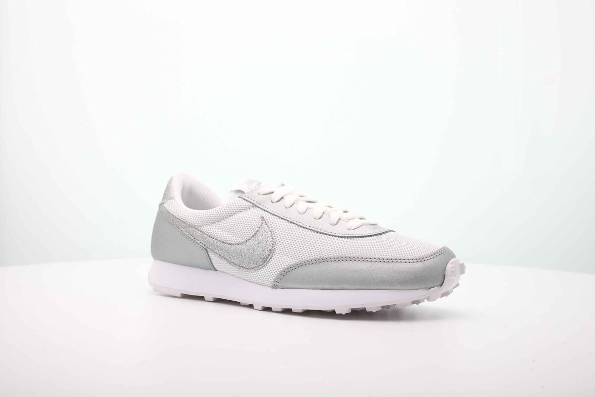 Nike WMNS Dbreak - Image 3