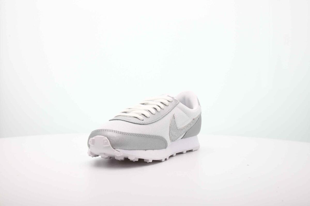 Nike WMNS Dbreak - Image 6