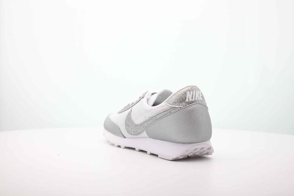 Nike Women's Daybreak White/White-Metallic Silver - DH4263-100