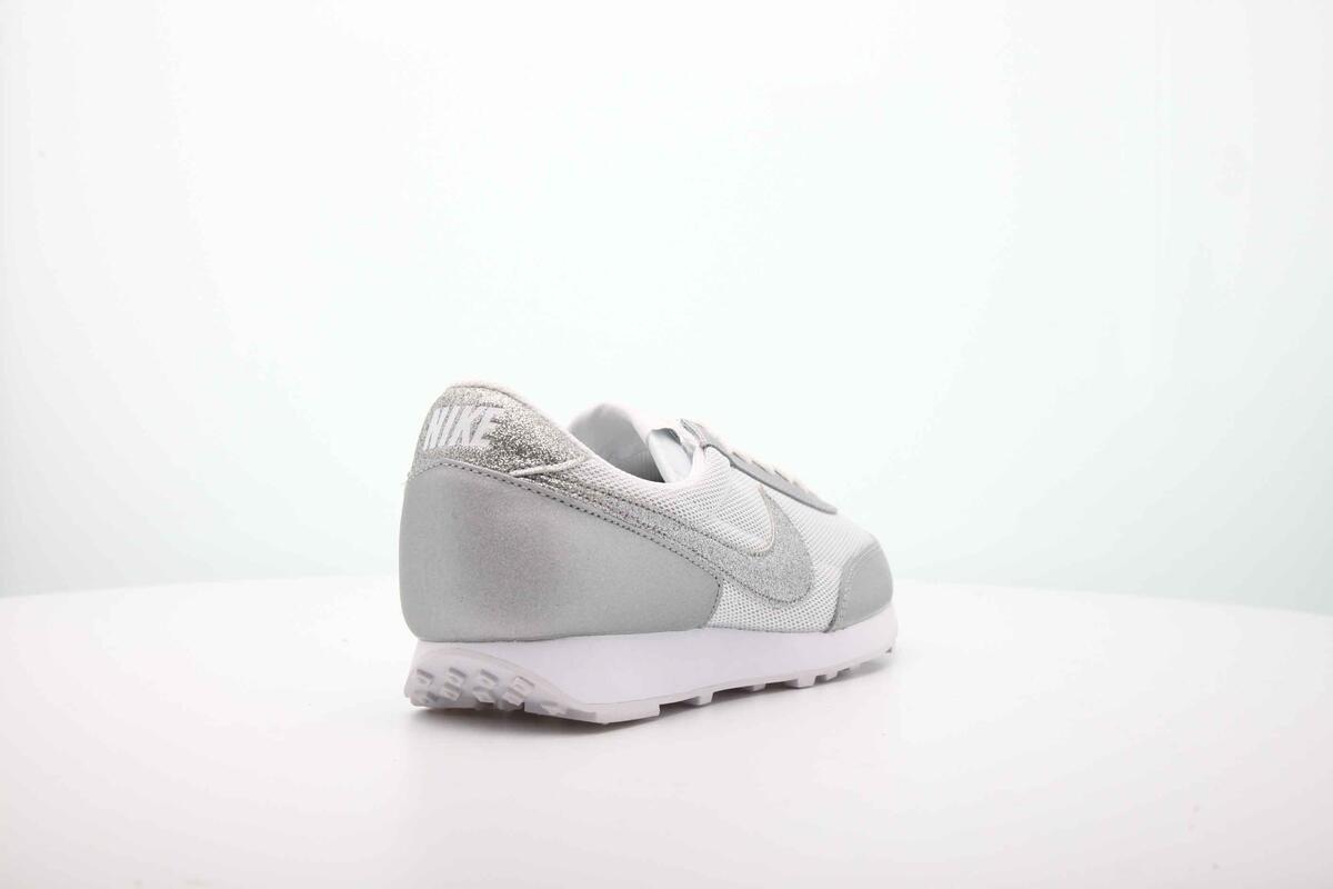 Nike WMNS Dbreak - Image 12