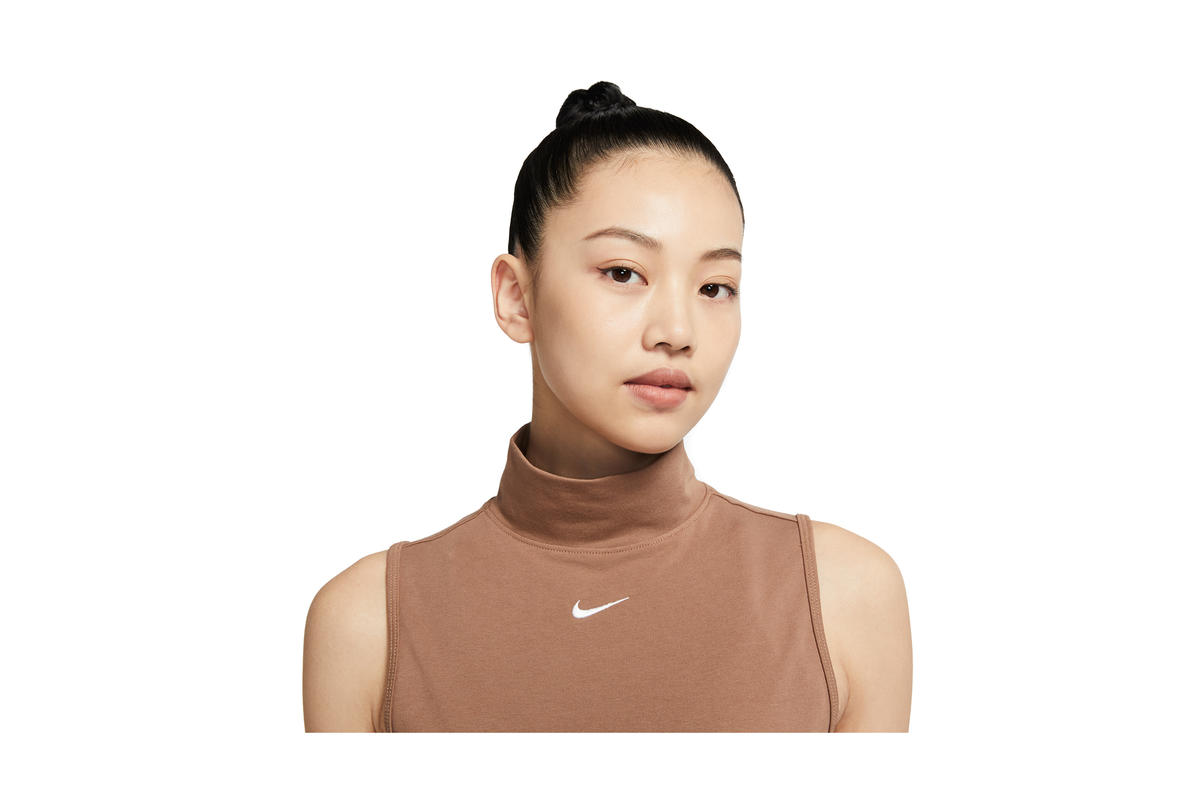 Nike Womens Essentials Mock Top - Image 3