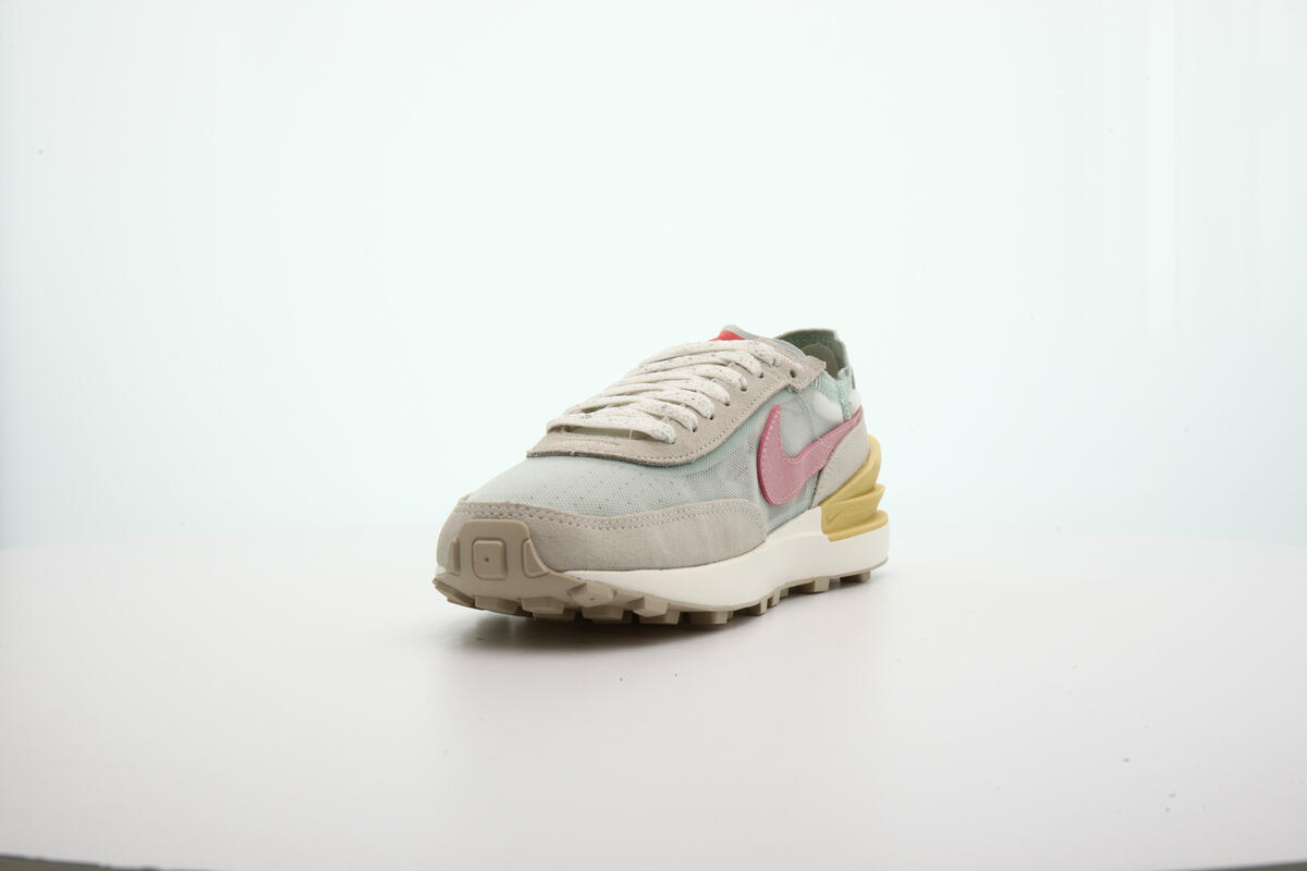 Nike WMNS Waffle One - Image 17