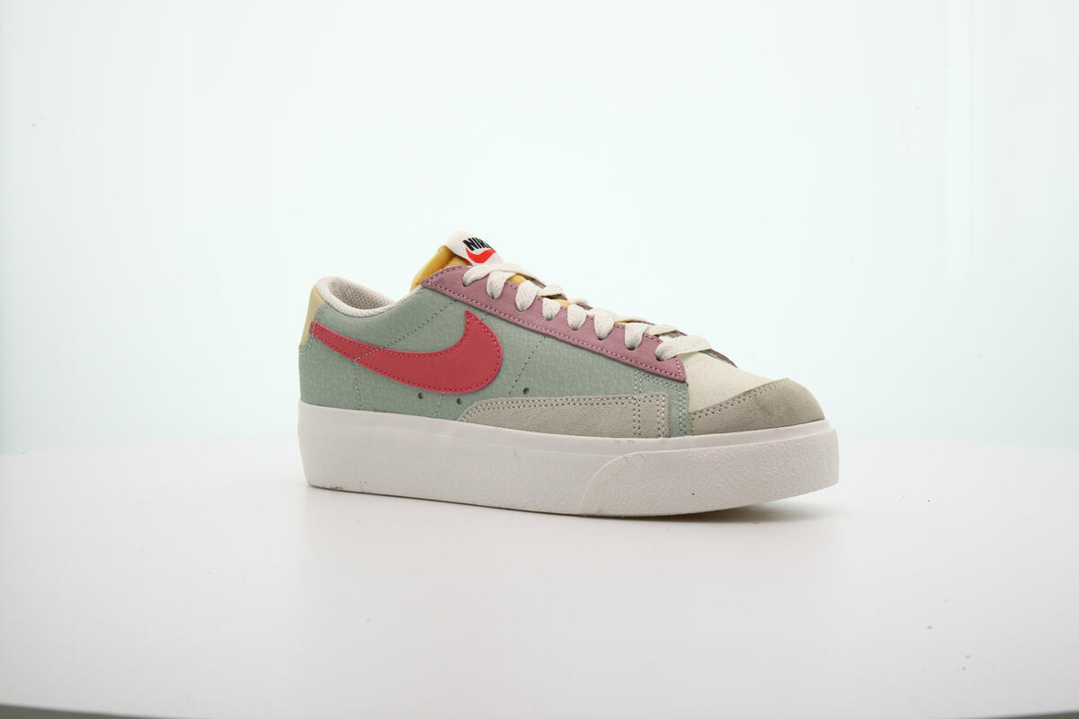 Nike Blazer Low Platform Wmns - Image 14
