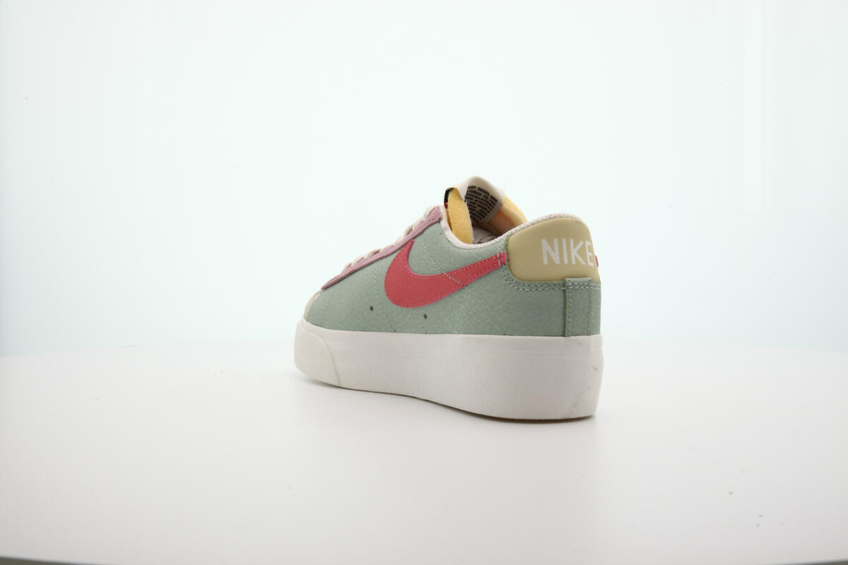 Nike Blazer Low Platform Wmns - Image 21