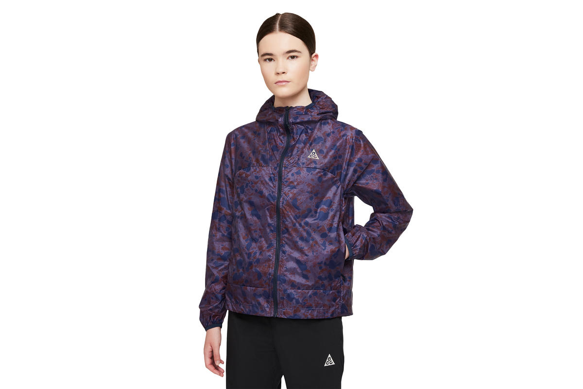 Nike Wmns ACG Cinder Cone Windproof Jacket - Image 2