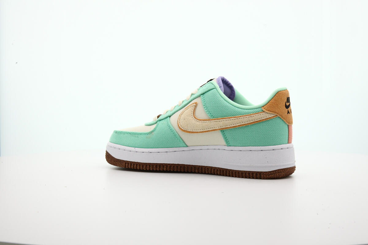 Nike Womens Air Force 1 '07 LX Shoes 'Green Glow' - Image 24