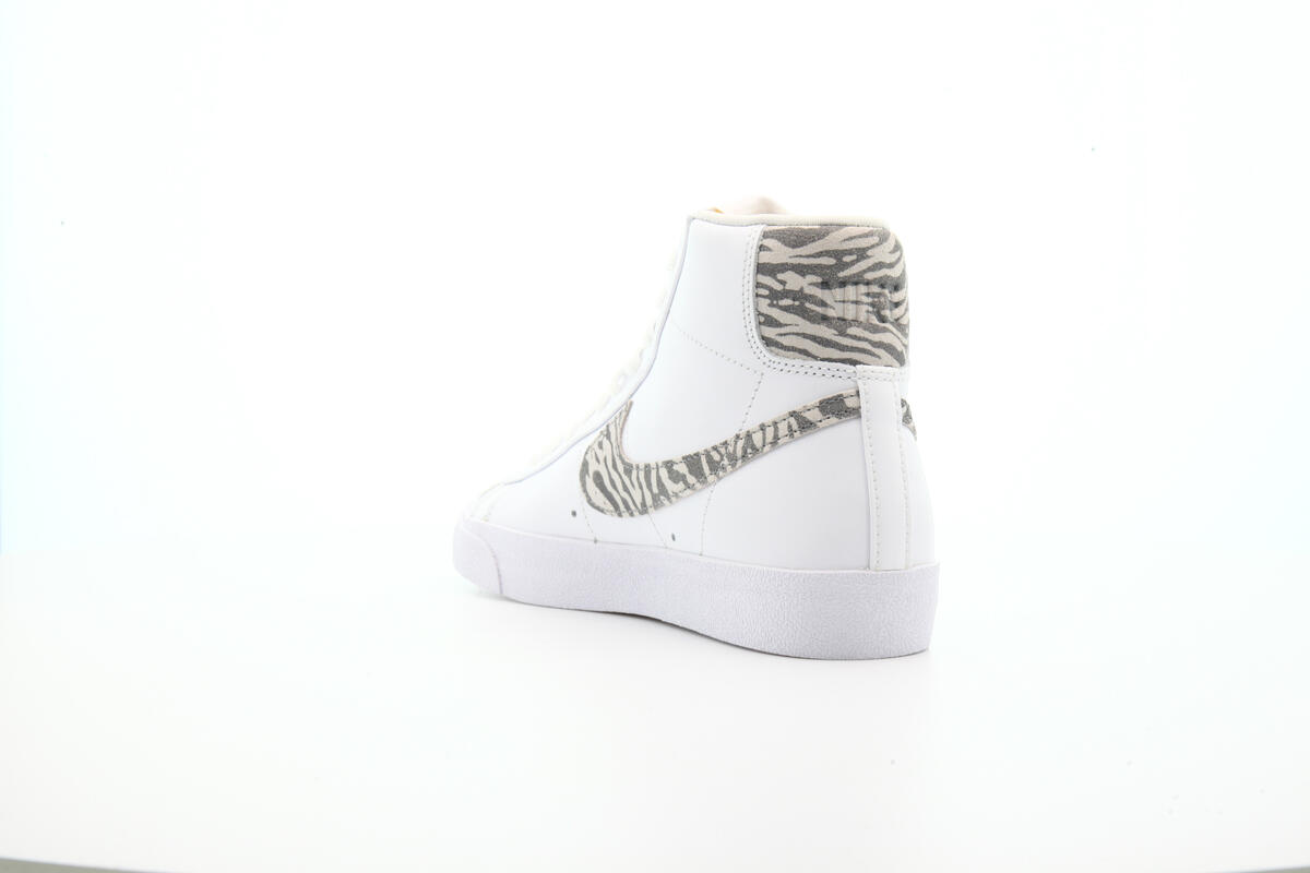 Nike Blazer Mid '77 SE (Women's) - Image 26