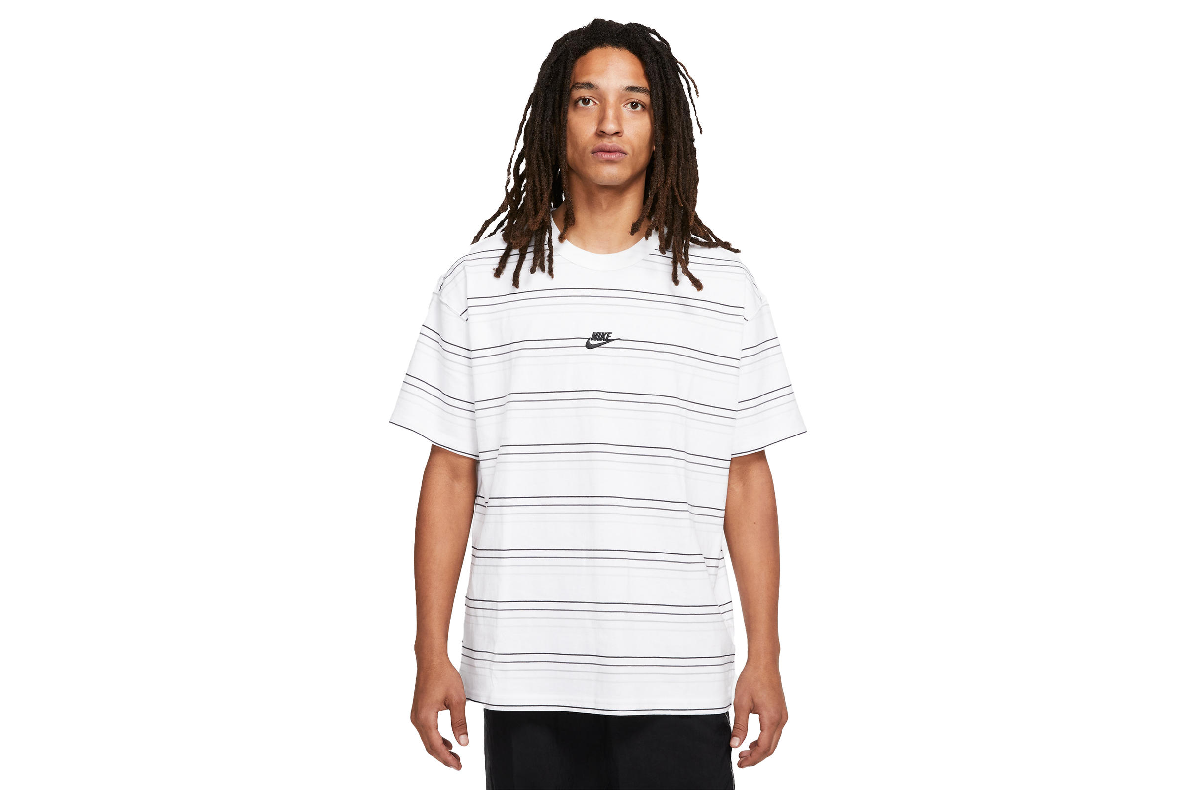 nike essential stripe